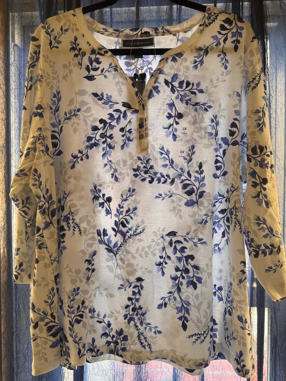 NWT Karen Scott Henley with Blue Botanical Print